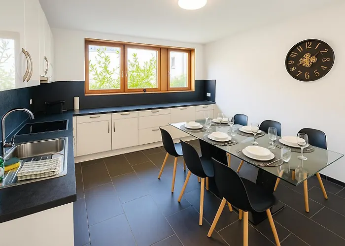 Luxury Modern Design Mit Terrasse